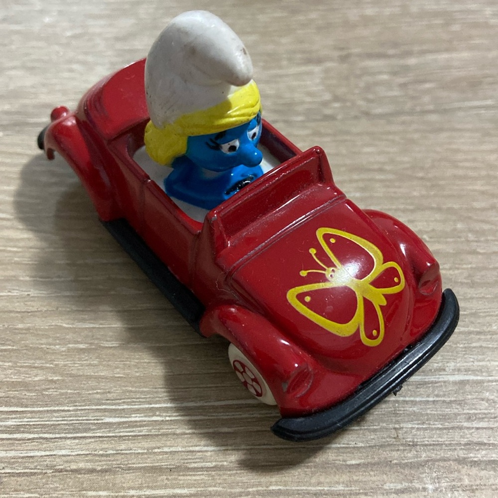 Vintage 1982 Smurfs ERTL SMURFETTE Red Automobile Die Cast Car Toy Vehicle